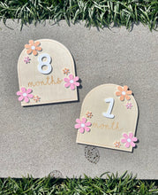 Load image into Gallery viewer, Floral Milestone Arch