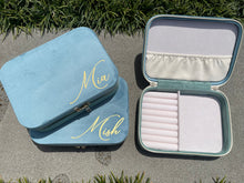 Load image into Gallery viewer, Velvet Jewellery Box