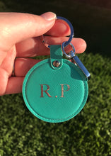 Load image into Gallery viewer, Leather circle keyrings