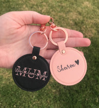 Load image into Gallery viewer, Mother&#39;s Day Leather Circle Keyring
